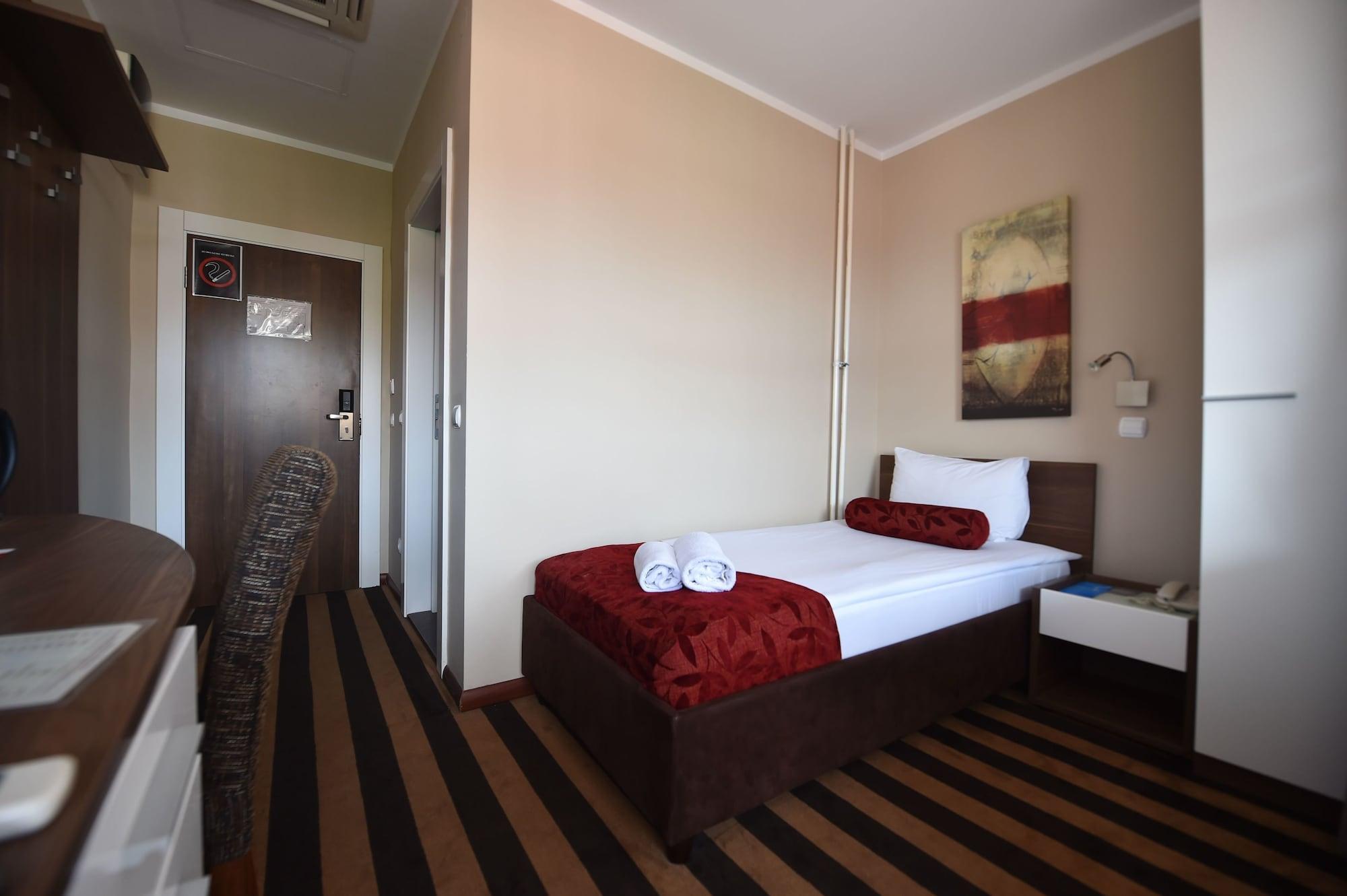 Balkan Hotel Garni Belgrado Exterior foto