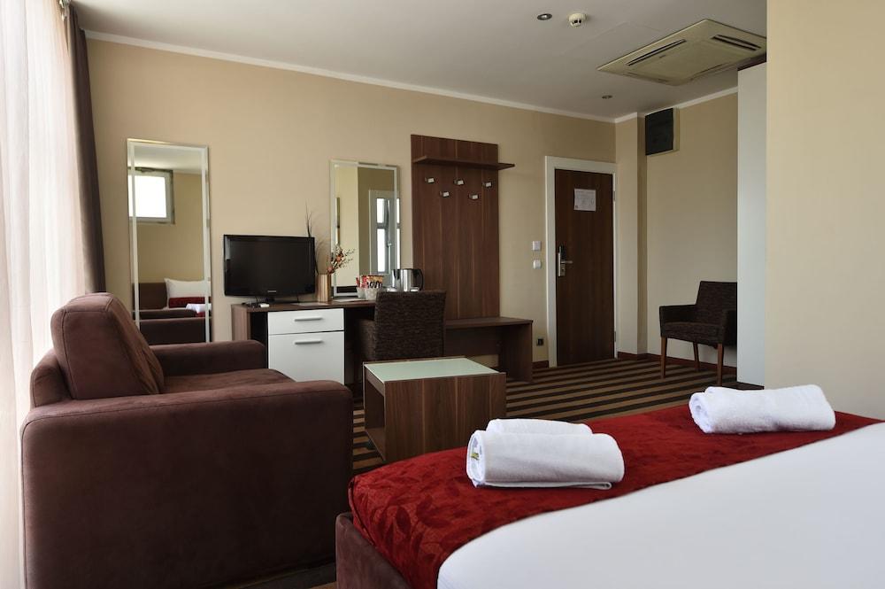 Balkan Hotel Garni Belgrado Exterior foto
