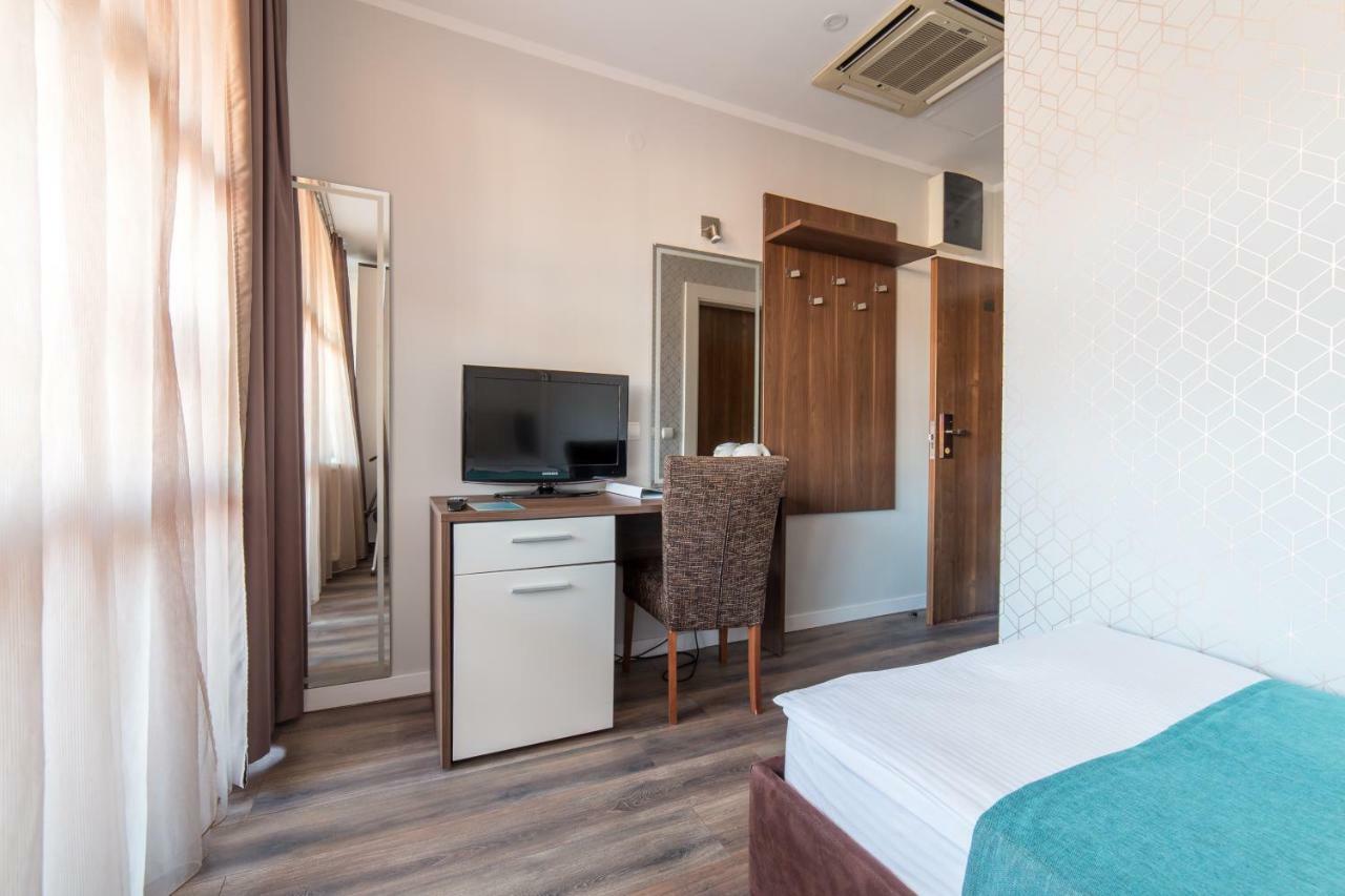 Balkan Hotel Garni Belgrado Exterior foto